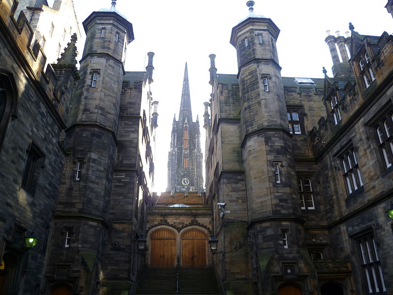 Entrance to the Assembly Hall, New College, Edinburgh. Photograph by Kim Traynor, Wikimedia Commons